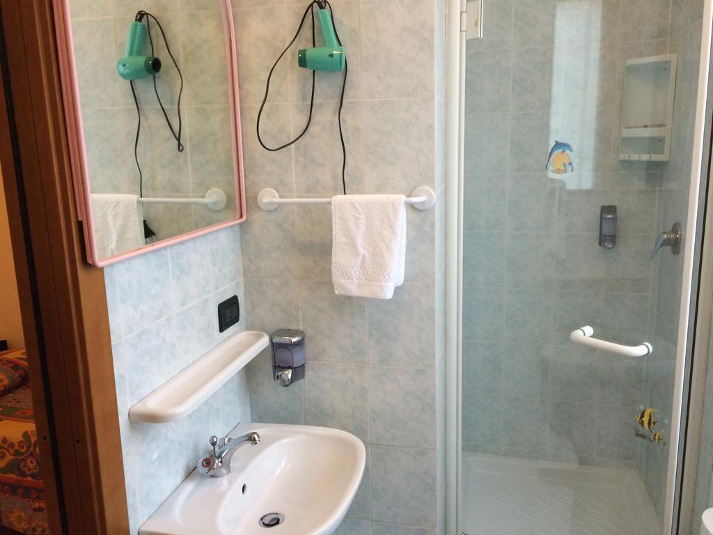 Hotel Nuovo Metropol Albissola Marina Zimmer foto